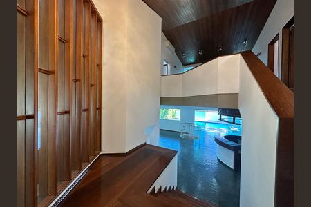 Casa de condomínio para alugar com 520m², 4 quartos e 4 vagasHall de entrada