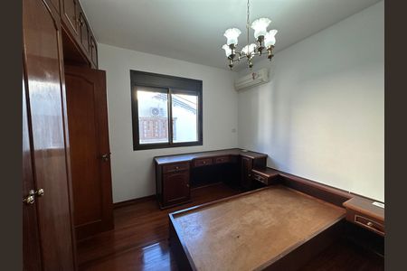 Casa de condomínio para alugar com 520m², 4 quartos e 4 vagasSuíte 4