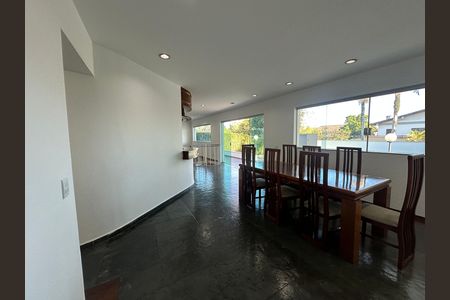 Casa de condomínio para alugar com 520m², 4 quartos e 4 vagasSala de Jantar