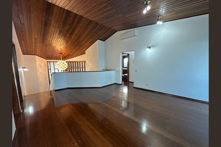 Casa de condomínio para alugar com 520m², 4 quartos e 4 vagasSala íntima 