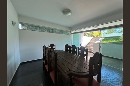 Casa de condomínio para alugar com 520m², 4 quartos e 4 vagasSalão de Festas