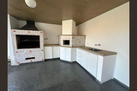 Casa de condomínio para alugar com 520m², 4 quartos e 4 vagasChurrasqueira