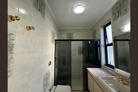 Casa de condomínio para alugar com 520m², 4 quartos e 4 vagasBanheiro da Suíte 4