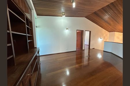 Casa de condomínio para alugar com 520m², 4 quartos e 4 vagasSala íntima 