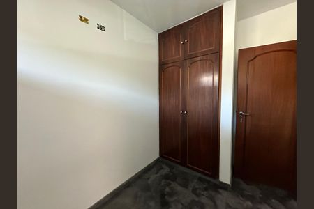 Casa de condomínio para alugar com 520m², 4 quartos e 4 vagasQuarto de Serviço