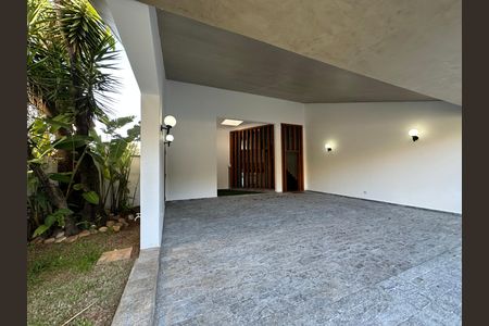 Garagem de casa de condomínio para alugar com 4 quartos, 520m² em Jardim Paulista, Barueri
