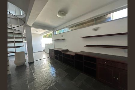 Casa de condomínio para alugar com 520m², 4 quartos e 4 vagasSalão de Festas