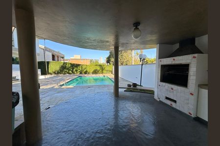 Casa de condomínio para alugar com 520m², 4 quartos e 4 vagasChurrasqueira
