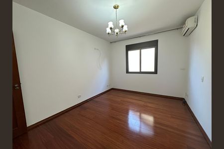 Casa de condomínio para alugar com 520m², 4 quartos e 4 vagasSuíte 1