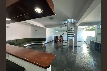 Casa de condomínio para alugar com 520m², 4 quartos e 4 vagasSalão de Festas