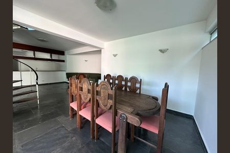 Casa de condomínio para alugar com 520m², 4 quartos e 4 vagasSalão de Festas