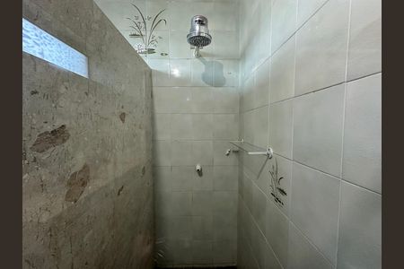 Casa de condomínio para alugar com 520m², 4 quartos e 4 vagasBanheiro Social