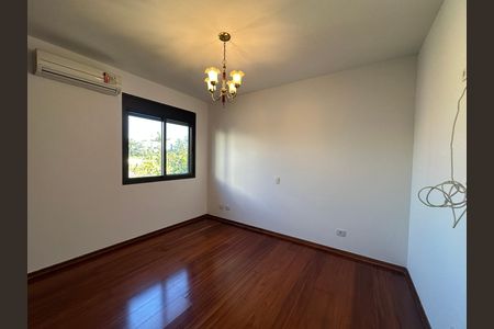 Casa de condomínio para alugar com 520m², 4 quartos e 4 vagasSuíte 3