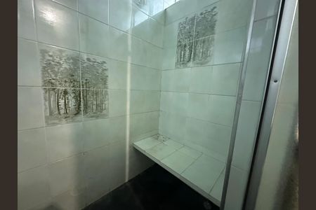 Casa de condomínio para alugar com 520m², 4 quartos e 4 vagasBanheiro Social