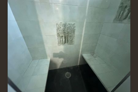 Casa de condomínio para alugar com 520m², 4 quartos e 4 vagasBanheiro Social