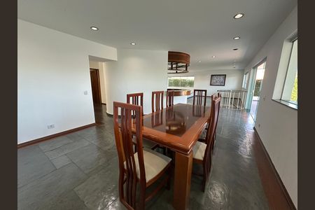 Casa de condomínio para alugar com 520m², 4 quartos e 4 vagasSala de Jantar