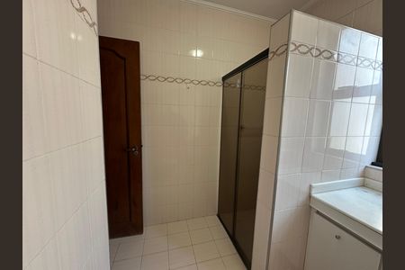 Casa de condomínio para alugar com 520m², 4 quartos e 4 vagasBanheiro da Suíte 1