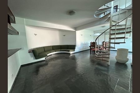Casa de condomínio para alugar com 520m², 4 quartos e 4 vagasSalão de Festas