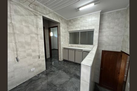 Casa de condomínio para alugar com 520m², 4 quartos e 4 vagasÁrea de Serviço
