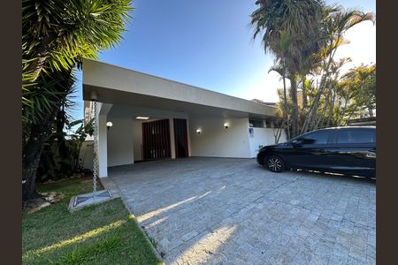 Garagem de casa de condomínio para alugar com 4 quartos, 520m² em Jardim Paulista, Barueri