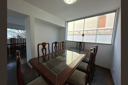 Casa de condomínio para alugar com 520m², 4 quartos e 4 vagasSala de Jantar