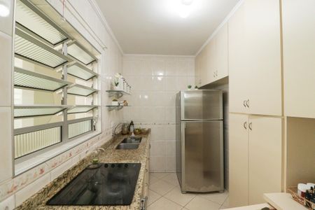 Apartamento à venda com 58m², 2 quartos e 1 vaga Apartamento à venda com 58m², 2 quartos e 1 vagaCozinha e Área de Serviço