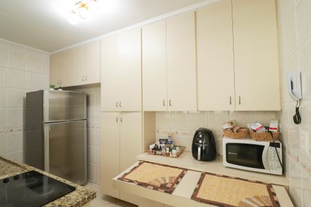 Apartamento à venda com 58m², 2 quartos e 1 vaga Apartamento à venda com 58m², 2 quartos e 1 vagaCozinha e Área de Serviço