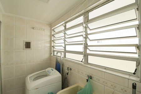 Apartamento à venda com 58m², 2 quartos e 1 vaga Apartamento à venda com 58m², 2 quartos e 1 vagaCozinha e Área de Serviço