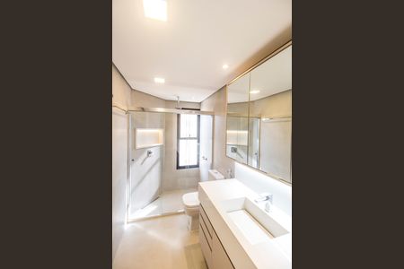 Apartamento para alugar com 111m², 3 quartos e 2 vagas Apartamento para alugar com 111m², 3 quartos e 2 vagasBanheiro da Suíte