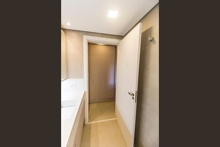 Apartamento para alugar com 111m², 3 quartos e 2 vagas Apartamento para alugar com 111m², 3 quartos e 2 vagasBanheiro da Suíte