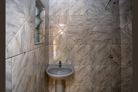 Casa para alugar com 60m², 1 quarto e sem vagaBanheiro