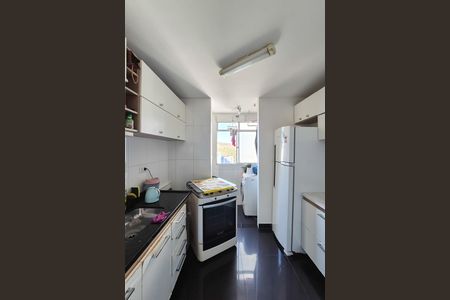 Apartamento à venda com 54m², 2 quartos e 1 vaga Apartamento à venda com 54m², 2 quartos e 1 vagaCozinha e Área de Serviço