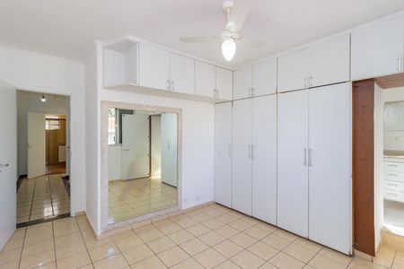 Quarto 1 de casa para alugar com 4 quartos, 360m² em Parque Sao Domingos, São Paulo