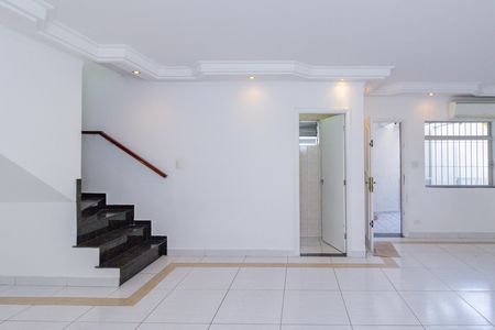 Sala de casa para alugar com 4 quartos, 360m² em Parque Sao Domingos, São Paulo