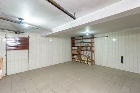 Garagem de casa para alugar com 4 quartos, 360m² em Parque Sao Domingos, São Paulo