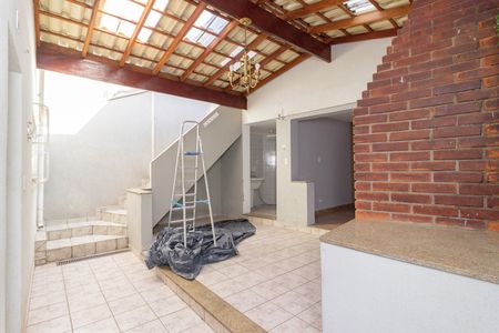 Quintal dos Fundos de casa para alugar com 4 quartos, 360m² em Parque Sao Domingos, São Paulo