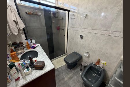 Apartamento à venda com 104m², 3 quartos e 1 vaga Apartamento à venda com 104m², 3 quartos e 1 vagaBanheiro da suíte