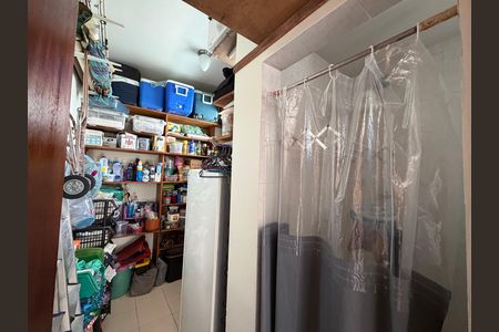 Apartamento à venda com 104m², 3 quartos e 1 vaga Apartamento à venda com 104m², 3 quartos e 1 vagaÁrea de serviço - Quarto e banheiro