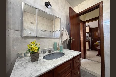 Apartamento à venda com 104m², 3 quartos e 1 vaga Apartamento à venda com 104m², 3 quartos e 1 vagaBanheiro social