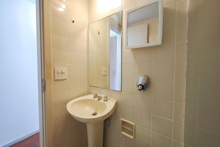 Apartamento para alugar com 95m², 2 quartos e 1 vaga Apartamento para alugar com 95m², 2 quartos e 1 vagaBanheiro