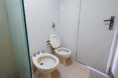Apartamento para alugar com 95m², 2 quartos e 1 vaga Apartamento para alugar com 95m², 2 quartos e 1 vagaBanheiro da Suíte