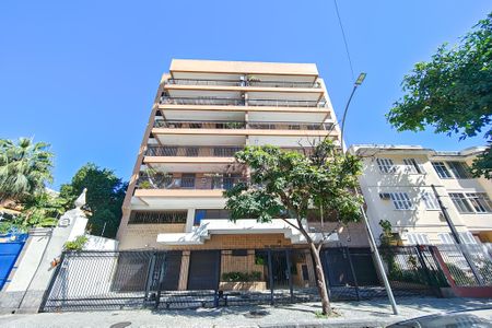 Apartamento para alugar com 95m², 2 quartos e 1 vaga Apartamento para alugar com 95m², 2 quartos e 1 vagaFachada