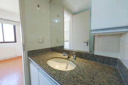Apartamento para alugar com 95m², 2 quartos e 1 vaga Apartamento para alugar com 95m², 2 quartos e 1 vagaBanheiro da Suíte