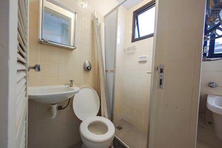 Apartamento para alugar com 95m², 2 quartos e 1 vaga Apartamento para alugar com 95m², 2 quartos e 1 vagaBanheiro da Suíte