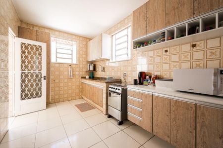 Apartamento à venda com 254m², 2 quartos e 3 vagas Apartamento à venda com 254m², 2 quartos e 3 vagasCozinha