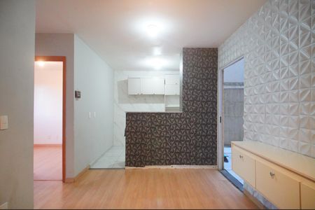 Apartamento para alugar com 42m², 2 quartos e 1 vagaSala