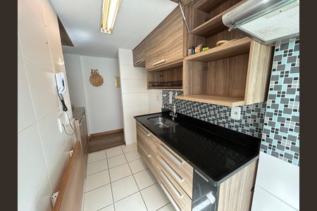 Cozinha de apartamento à venda com 2 quartos, 53m² em Engenho de Dentro, Rio de Janeiro