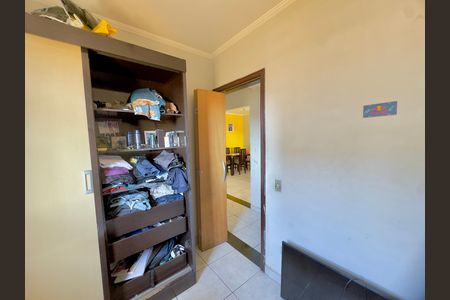 Casa à venda com 100m², 5 quartos e 2 vagasQuarto 4