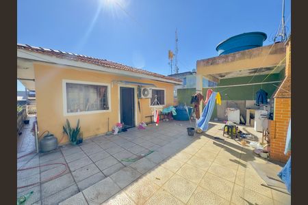 Casa à venda com 100m², 5 quartos e 2 vagasQuintal