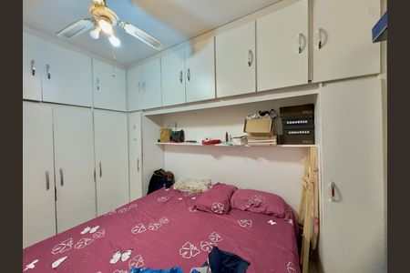 Casa à venda com 100m², 5 quartos e 2 vagasQuarto 3